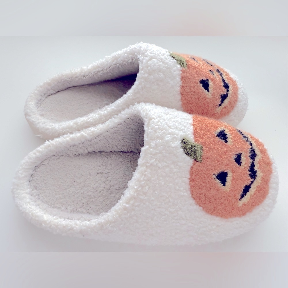 Pumpkin Slippers - Picture 4 of 6